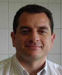 Portrait of author Jose Luis Arias